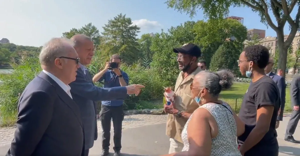 Başkan Erdoğan'a Central Park'ta yoğun ilgi! Tahıl koridoru için teşekkür! Bir vatandaşa "sigara içmesin" uyarısı