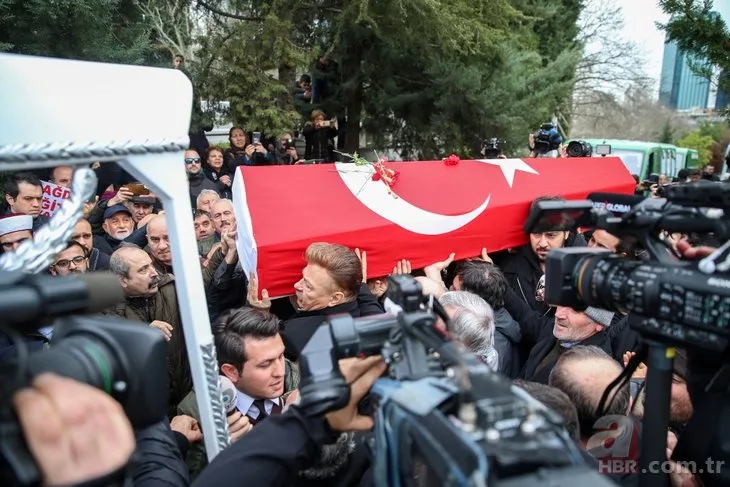 Ayşen Gruda'nın cenazesinden gözler Şener Şen'i aramıştı! Usta sanatçının o görüntüleri ortaya çıktı