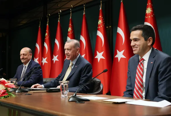 Başkan Recep Tayyip Erdoğan 2023 asgari ücreti açıkladı! Asgari ücret Temmuz’a göre yüzde 54,5 arttı