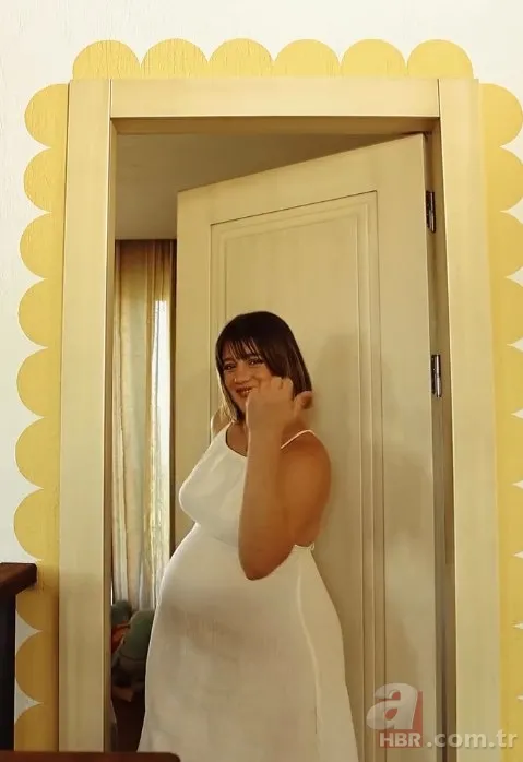 Odan hazır civciv! Gizem Karaca bebeğinin odasını takipçileriyle paylaştı 9