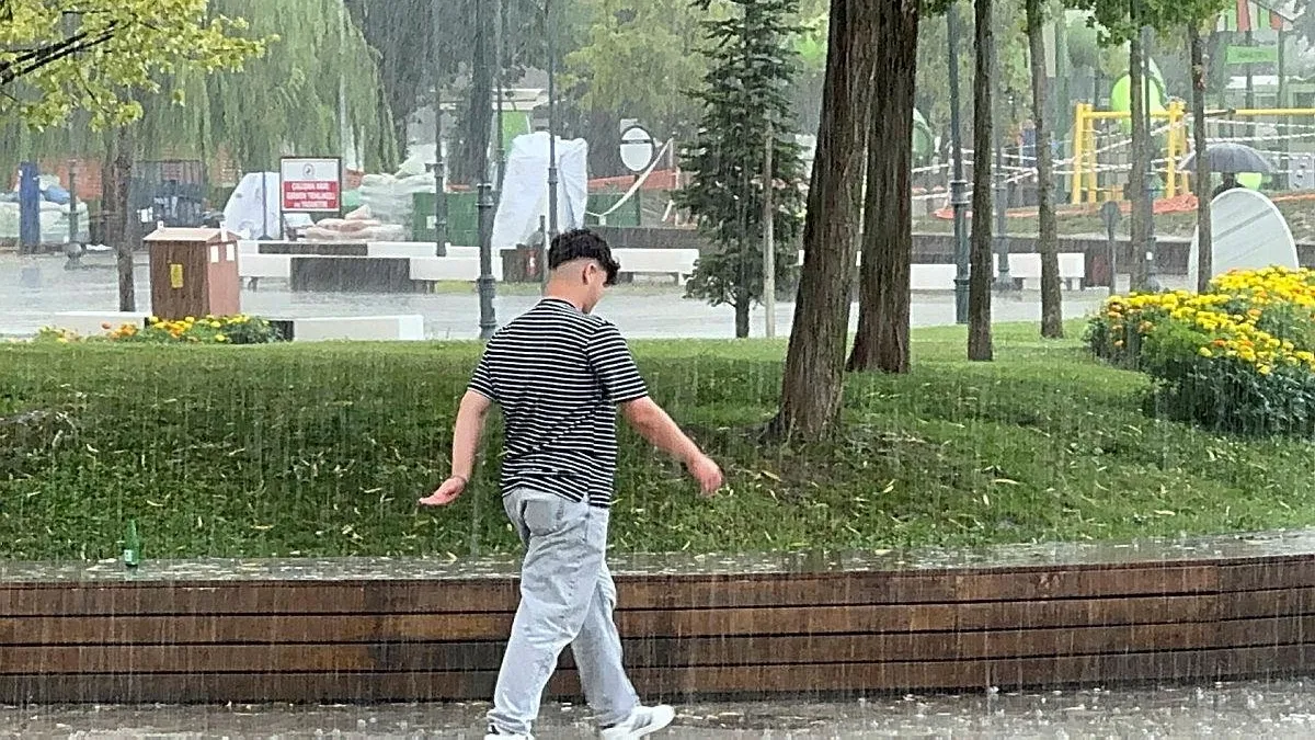 Hazırlıksız yakalanmayın! Meteoroloji'den 9 ile uyarı: O saatlere dikkat