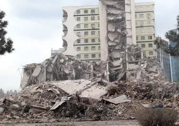 Galeria Sitesi'nin müteahhidi Sedat Eser tutuklandı! İhmaller zinciri ortaya çıktı | İşte ilk ifadesi...