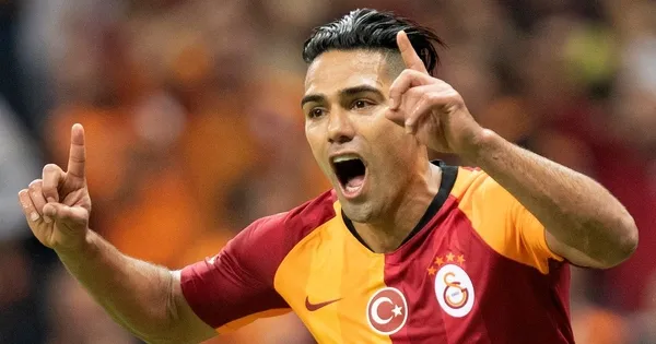 1617052260256.jpg Galatasaray'da Radamel Falcao ile yollar ayrılıyor! İşte Kolombiyalı yıldızın yeni takımı - 5