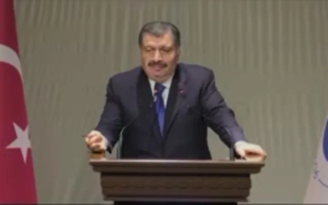 Sağlık Bakanı Fahrettin Koca’dan maskesiz günler mesajı! Ben tokalaşmaya başladım