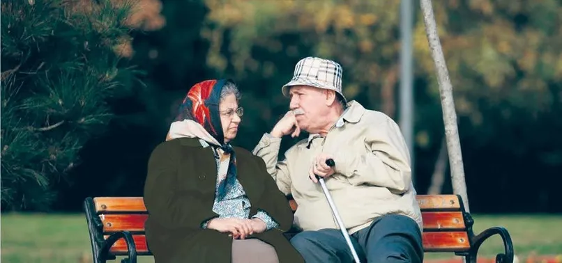 30 yıldan fazla çalışan emekliye ek ikramiye
