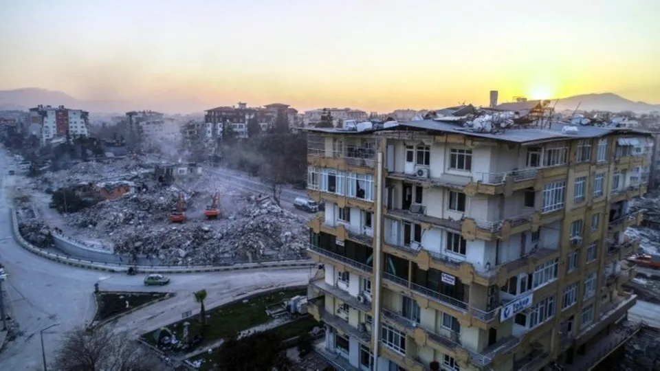 Hatay depremden neden bu kadar etkilendi? Prof. Dr. Övgün Ahmet Ercan belgelerle anlattı