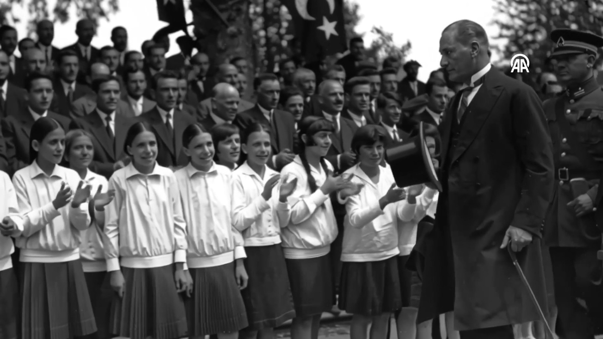 MEB arşivindeki fotoğrafları yapay zeka ile canlandırdı! İşte Cumhuriyet Bayramı'na özel video