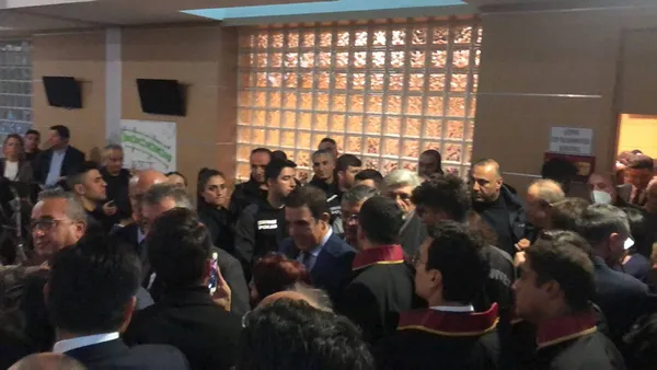 son-dakika-chp-ibb-baskani-ekrem-imamoglu-davasinda-flas-gelisme-istenen-ceza-belli-oldu-1668163246925.jpg CHP'li İBB Başkanı Ekrem İmamoğlu'na 2 yıl 7 ay hapis cezası! Yargıtay'a hakaret davasında karar açıklandı - 7