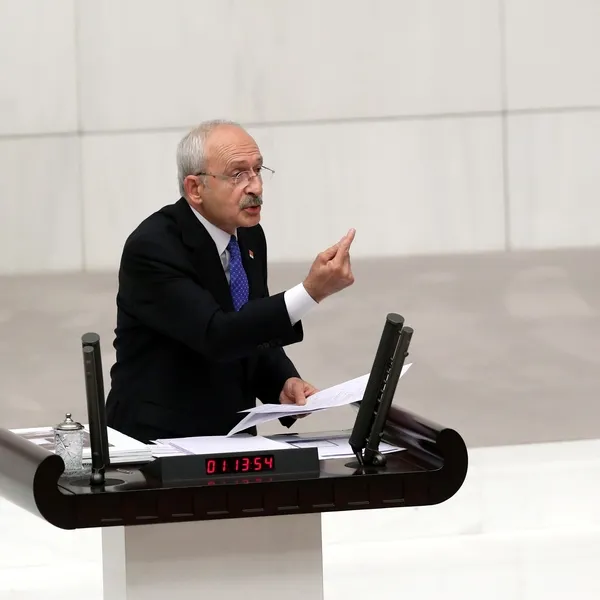 6’lı masadan Kılıçdaroğlu’na kukla cumhurbaşkanı adayı ol baskısı! İşte perde arkasında CHP liderini eriten süreç