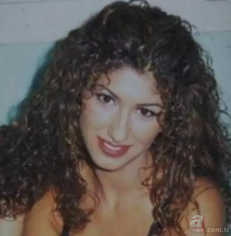 46 yaşındaki Demet Şener’den iddialı sözler: Yüzde 99 orijinalim 24