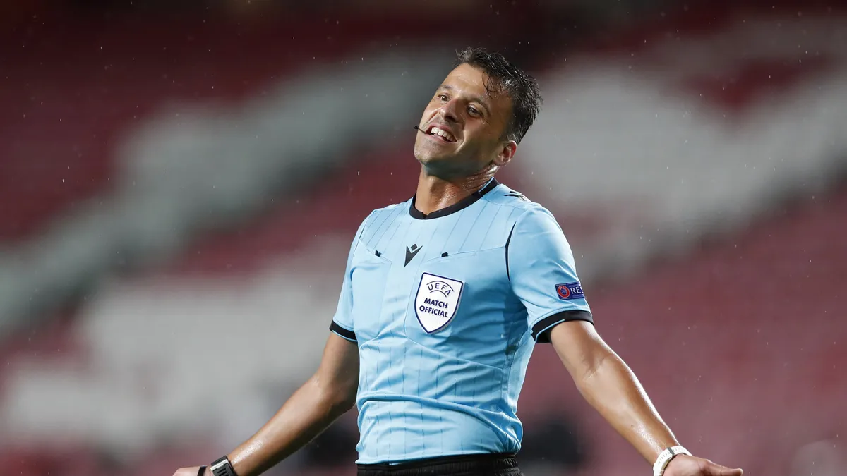 Fenerbahçe Roma mücadelesinde düdük Jesus Gil Manzano'da