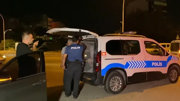 1694054108005.jpg Bursa’da gece kulübünde silahlı kavga: 1 ölü 3 yaralı - 2