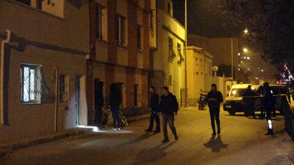 Adana'da polisi alarma geçiren olay! Öğrenciler evlerinin bahçesinde el bombası buldu - 4