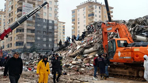 gaziantep-deprem-son-dakika-olu-ve-yarali-var-mi-gaziantep-kalesi-yikildi-mi-77lik-deprem-sonrasi-gaziantep-ka-1675690715050.jpg Gaziantep Kalesi yıkıldı mı? 7.7'lik deprem sonrası Gaziantep Kalesi'ne ne oldu? Gaziantep DEPREM SON DAKİKA | Ölü ve yaralı var mı? Son durum ne? - 1