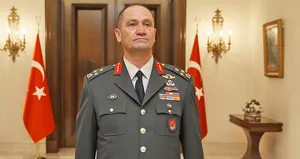 Korgeneral Metin Temel orgeneral oldu