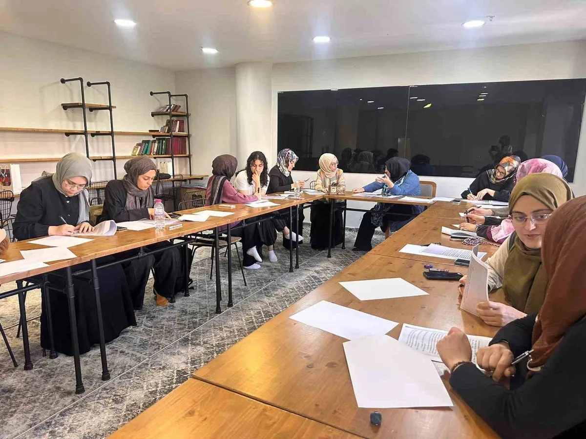 turgev-yuksekogretim-yurt-basvurulari-basladi-1787742909814.jpg TÜRGEV, 9 ilde bulunan 21 yükseköğretim yurdunda barınmanın yanı sıra akademik, sosyal ve kişisel gelişime yönelik programlar sunuyor.