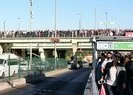 Metrobüs durağında metrelerce kuyruk oluştu