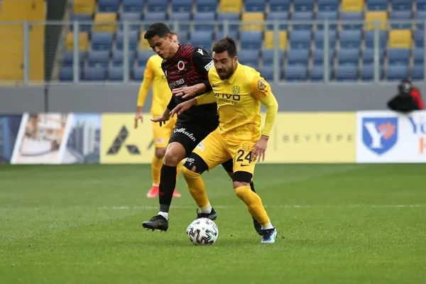 Başkent derbisinde kazanan taraf ev sahibi | Ankaragücü 2-1 Gençlerbirliği MAÇ SONUCU-ÖZET