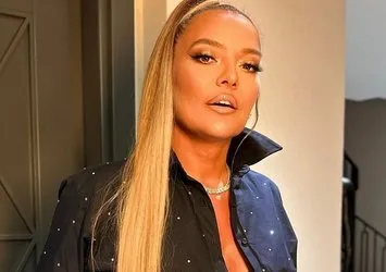 10 kilo veren Demet Akalın kaslı fotoğrafını paylaştı!