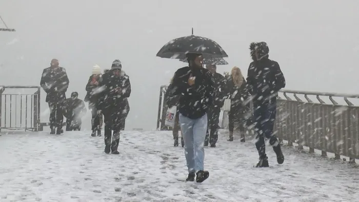 meteoroloji-yeni-hava-durumu-raporunu-yayinladi-o-illerde-yasayanlar-dikkat-12-kente-kar-alarmi-1714920464400.jpg Meteoroloji yeni hava durumu raporunu yayınladı | O illerde yaşayanlar dikkat! 12 kente kar alarmı - 17