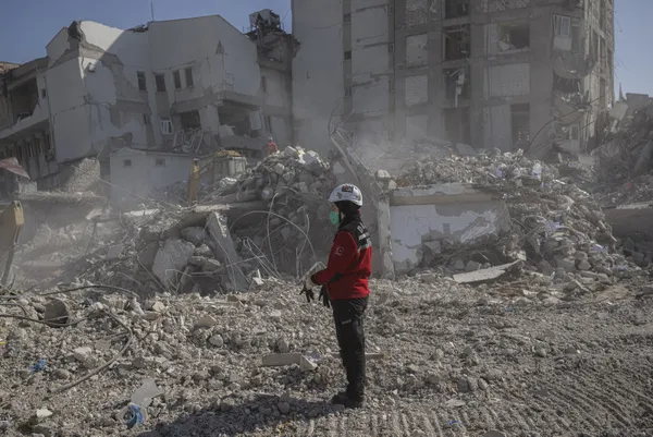 afad-acikladi-10-bin-tllik-hane-basi-destek-odemeleri-basladi-az-hasarli-binalara-devlet-destegi-var-mi-1676627509289.jpg AFAD açıkladı: 10 bin TL'lik 'Hane Başı Destek Ödemeleri başladı! Az hasarlı binalara devlet desteği var mı? - 7