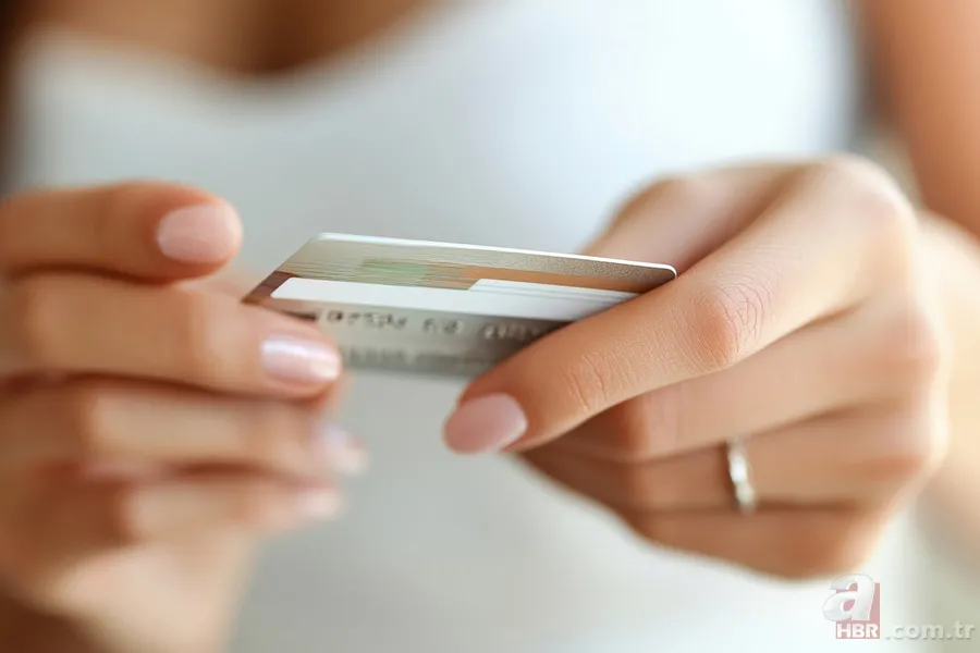 Kredi kartı faiz oranları düştü mü, ne kadar oldu? Yeni kredi kartı faiz oranları ne zaman geçerli olacak? 3
