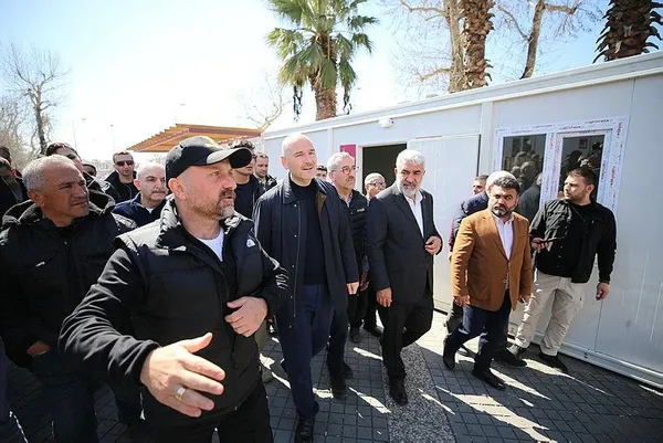 son-dakika-bakan-suleyman-soyludan-vatandaslara-cagri-e-devlette-bulamayan-o-noktalara-muracaat-etsin-1678359374101.jpeg SON DAKİKA | Bakan Süleyman Soylu'dan vatandaşlara çağrı: e-Devlet'te bulamayan o noktalara müracaat etsin - 1
