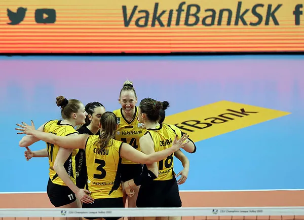 Vakıfbank büyük avantajı kaptı! Vakıfbank 3-1 Fenerbahçe Opet MAÇ SONUCU - ÖZET