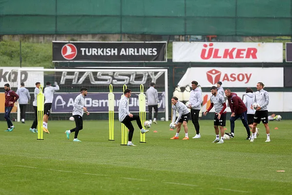 fenerbahce-trabzonspor-derbisi-icin-son-dakika-seyirci-karari-1683904986991.jpg Fenerbahçe Trabzonspor derbisi için son dakika "seyirci" kararı - 1