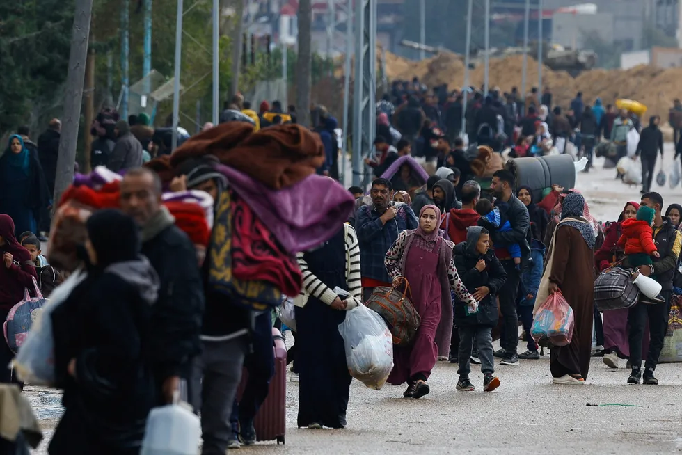 gazzede-insanlik-can-cekisiyor-16-milyon-kisi-kitlik-tehlikesiyle-karsi-karsiya-1779206391757.jpg Gazze'de insanlık can çekişiyor! 1,6 milyon kişi kıtlık tehlikesiyle karşı karşıya - 2