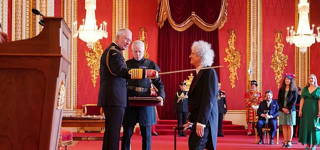Queen’in gitaristi Brian May’a Sir unvanı