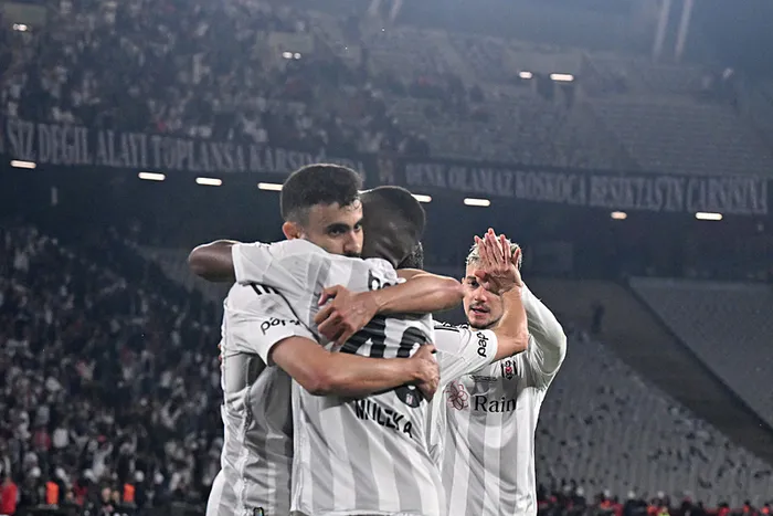 ztkda-dev-final-heyecani-atvde-besiktas-trabzonspor-macinda-ilk-duduk-caldi-1716491228790.jpg Ziraat Türkiye Kupası finalinde 5 gollü düello! Zafer Beşiktaş'ın | İşte heyecan dolu maçın gol anları... | Başkan Erdoğan'dan tebrik mesajı - 3