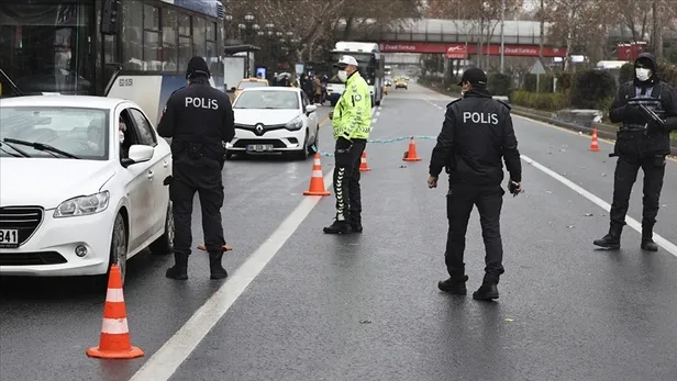 Bayramda mezarlıklar ziyarete açık mı, serbest mi? Ramazan Bayramı'nın birinci günü kabir ziyareti yasak mı? - 4