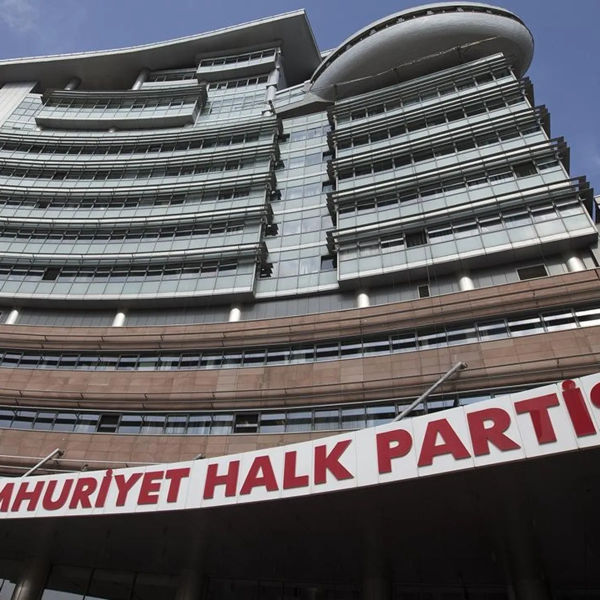 CHP Konya teşkilatında yağma skandalı! Parti binası savaş alanına döndü: "Atatürk'e de mi saygınız yok?"