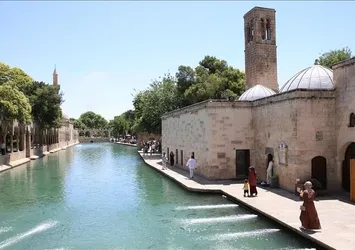 Şanlıurfa'da sıcak hava etkili oluyor