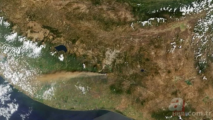 NASA Raikoke volkan patlamasını uzaydan görüntüledi 16