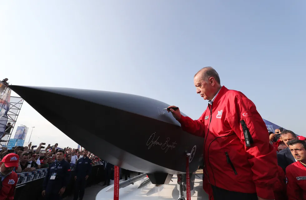 hava-kuvvetleri-milli-ucak-hurkus-iiye-kavusuyor-1790523604125.jpg Göklerde milli çağ başlıyor: Hava Kuvvetleri yeni nesil eğitim uçağı HÜRKUŞ-II’ye kavuşuyor - 3