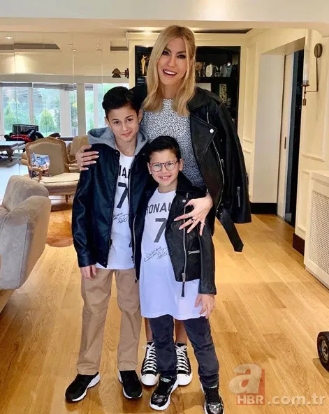 İbrahim Tatlıses ve Ayşegül Yıldız'ın kızı Elif Ada kocaman oldu! Annesinin boyuna yetişti... 10