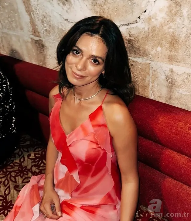 Sandık Kokusu'nun Karsu'su Özge Özpirinçci'nin eski nişanlısı bakın kim çıktı! 8