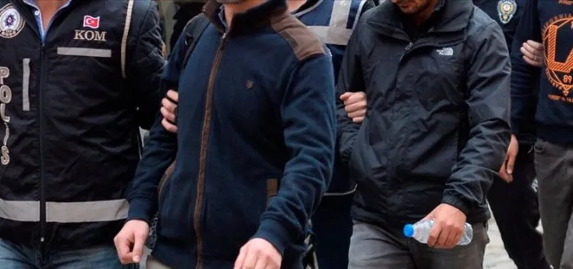 İzmir'deki FETÖ operasyonunda 43 tutuklama
