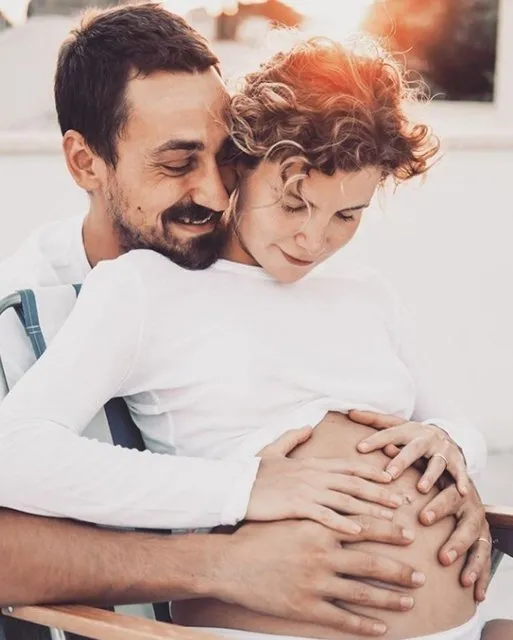 Ayşecan Tatari ve Edip Tepeli’nin bebekleri dünyaya geldi! İşte ilk fotoğrafı...