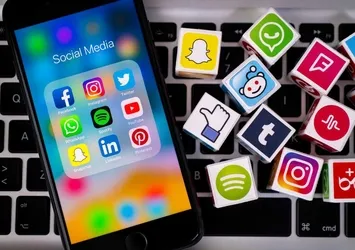 Sosyal medyaya yaş sınırı yolda! Bakan Mahinur Özdemir Göktaş duyurdu: Çalışmalar sürüyor