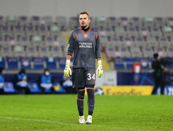 Beşiktaş’ta transfer hareketliliği! Ersin Destanoğlu Fransa’ya Mert Günok Beşiktaş’a