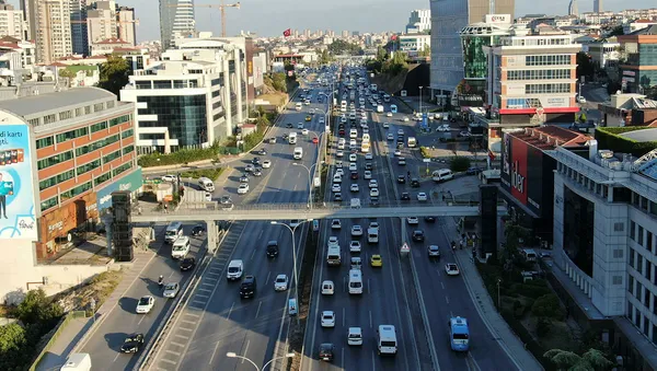 İstanbul'da trafik çilesi! İstanbul'da trafik yoğunluğu yüzde 65'e çıktı - 2