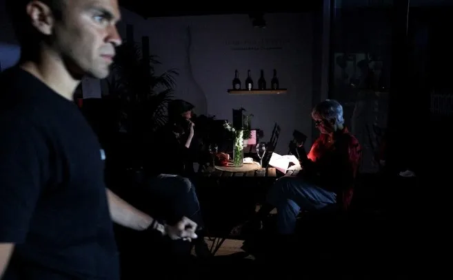 avrupada-elektrik-sebekesi-coktu-hayat-durma-noktasina-geldi-1745847532698.jpg Foto: REUTERS