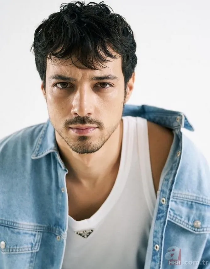 Mert Yazıcıoğlu'nun eski sevgilisi bakın kim çıktı! Yalı Çapkını dizisinde başrolmüş... 4