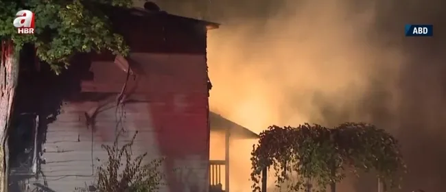 yangina-giden-abdli-itfaiyeci-hayatinin-sokunu-yasadi-ailesi-yok-oldu-1659792572894.jpg Yangına giden ABD’li itfaiyeci hayatının şokunu yaşadı: Ailesi yok oldu - 6
