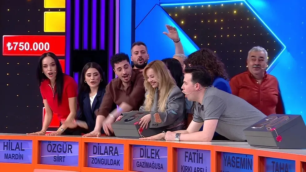 1781613943334.jpeg Esra Erol’la "Var Mısın Yok Musun" bu akşam yeni bölümüyle atv'de - 2