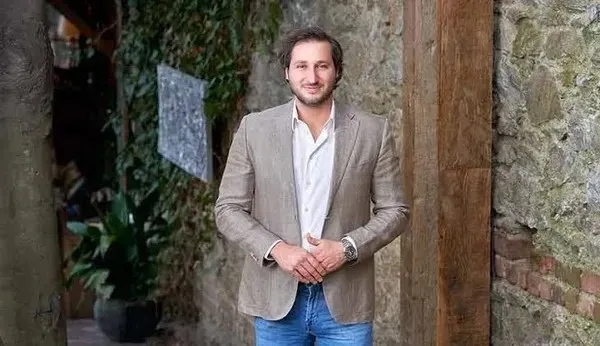 son-dakika-istanbul-merkezli-4-ilde-uyusturucu-operasyonu-gozaltilar-var-1766563090575.jpeg İş adamı Hamdi Burak Beşer