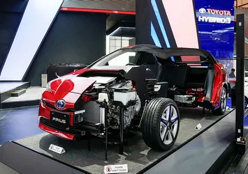 Toyota Prius Plug-in Hybrid yenilendi